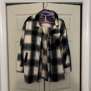 Zenana navy plaid shacket, size large, never worn